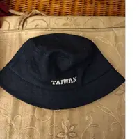 在飛比找蝦皮購物優惠-nuv 深藍色漁夫帽Taiwan字樣