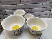 Rae Dunn ❤️Egg Shaped Sunny side up Measuring Cups Set of 4 NWT