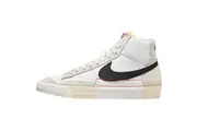 Mens Nike Blazer Mid 77 Pro Club Remastered White/ Black Athletic Shoes
