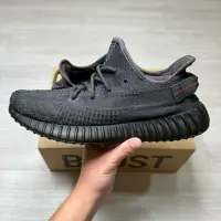 在飛比找蝦皮購物優惠-YEEZY BOOST 350 黑魂