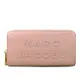 MARC JACOBS 浮雕LOGO全皮革拉鍊長夾(芭蕾粉)