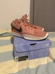 Ja 1 bite size 9, great condition, with box, very comfy, wider styled fit.