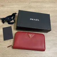 在飛比找Yahoo!奇摩拍賣優惠-瑞奇二手精品 Prada 桃紅色 粉 拉鍊長夾 美品