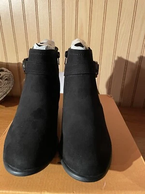 Unisa bootie Size 9.5M