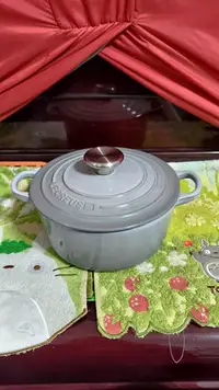 在飛比找Yahoo!奇摩拍賣優惠-Le Creuset 圓型 鑄鐵鍋 18公分 1.8L 35