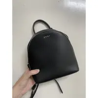 在飛比找蝦皮購物優惠-DKNY Mini Backpack皮革 斜背包/附防塵袋