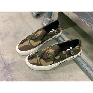 小蜜酥潮流代購 AAPE BY A BATHING APE 經典迷彩懶人鞋【AAPSHM6677XXE】