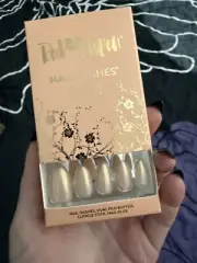 New Red Aspen Darlene's a Show Stopper Medium Almond Press On Nail Dashes