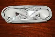 Genuine APPLE EAR BUDS iPod IPHONE iPad EARPHONES & CASE White 3.5mm MIC EARBUDS