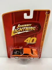Johnny Lightning 1970 Dodge Challenger R/T Orange