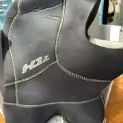 Waterproof H1 5/7mm Hood with Bib With Original Tag.