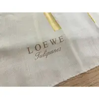 在飛比找蝦皮購物優惠-二手 Loewe 鬱金香 灰藍色 披肩 圍巾 絲巾