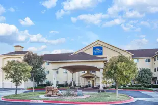 Super 8 by Wyndham Lubbock West