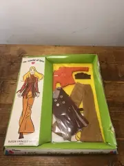 NEW IN PACKAGE! VINTAGE 1971 HASBRO WORLD OF LOVE #4475 SUEDE FRINGED VEST SET