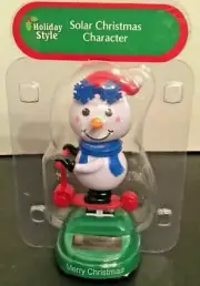 NEW Solar Powered Dancing Winter Christmas Snowman Frosty on Scooter Bobble Head