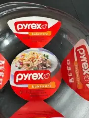 NEW PYREX 9" Round Clear Glass 2 Qt. Casserole Baking Dish w/ cover