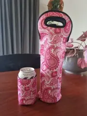 Hot Pink Paisley Insulated Neoprene Wine / Water Bottle and can cooler.