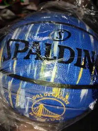 在飛比找Yahoo!奇摩拍賣優惠-官方-斯伯丁NBA 隊徽 室外 橡膠籃球 NBA球勇士隊藍