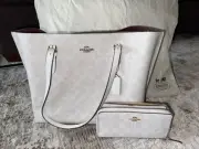 NWT COACH Mollie Tote 1665 Gold/Chalk/Glacier White & Matching Medium Wallet