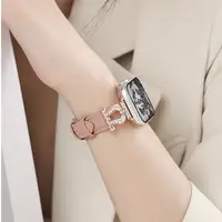 在飛比找蝦皮商城精選優惠-馬蹄扣鑲鑽真皮錶帶 適用Apple Watch 蘋果手錶錶帶