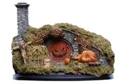 The Hobbit - #16 Hill Lane (Halloween Edition) Hobbit Hole Diorama