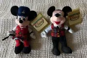 The Disney Store Bean Bag Plush TOUR GUIDE Mickey Mouse & Minnie Mouse Hong Kong