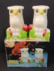 1977 Vintage White Plastic Owl Salt and Pepper Shakers Hong Kong 3"