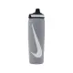 【NIKE 耐吉】水壺 Refuel Water Bottle 24 oz 灰 白 可擠壓 單車 運動水壺(N100766608-624)