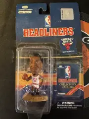 1997 CORINTHIAN HEADLINERS SCOTTIE PIPPEN FIGURINE - CHICAGO BULLS White Jersey