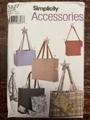 Simplicity 5527 UNCUT Sewing Pattern, Diaper Bags in Three Sizes & Accessories