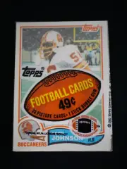 1982 TOPPS FOOTBALL FACTORY SEALED CELLO PACK W/ CECIL JONSON & HAROLD JACKSON