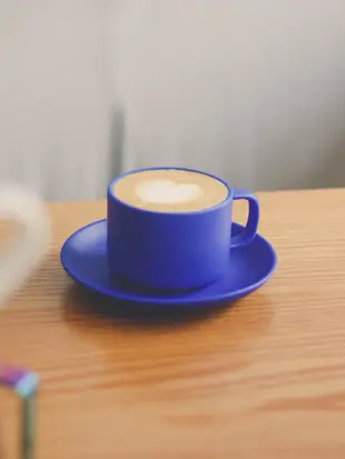 克萊因藍陶瓷咖啡杯 歐式風格高顏值拿鐵杯 配碟組合 (8.3折)