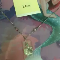 在飛比找蝦皮購物優惠-Dior 迪奧 愛心Dior字樣粉色珠項鍊