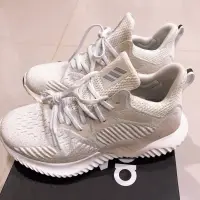 在飛比找蝦皮購物優惠-Adidas alphabounce beyond w 白鞋