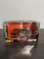 1999 MAISTO HARLEY DAVIDSON FLHR Road King 1:18 SCALE DIECAST Red Solid Sidebag