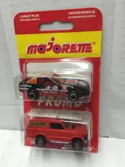Majorette Promo 2-Pack 1/57 CHEVROLET CORVETTE BLACK + 1:60 RANGE ROVER Rescue