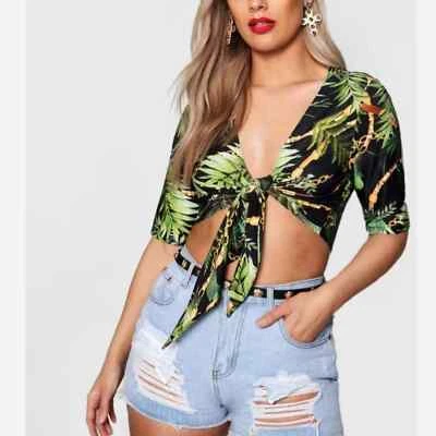 NWT BOOHOO PLUS ORLA CHAIN & PALM PRINT TIE FRONT CROP TOP