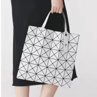 在飛比找蝦皮購物優惠-【 現貨 】BAOBAO ISSEY MIYAKE LUCE