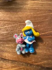Smurf Smurfette with mouse 20410
