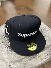 Supreme SS24 MLB Teams New York Yankees Box Logo New Era Hat Size 7 1/2 IN HAND