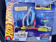 Hot Wheels Neon Speeders Play Set New In Box