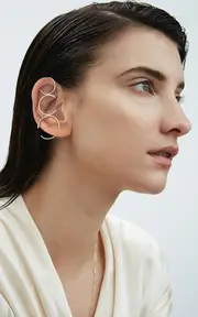 [KATKIM] 18k Yellow Gold C Pave Single Ear Pin