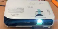在飛比找Yahoo!奇摩拍賣優惠-【尚典3C】EPSON EB-X04 商務XGA液晶投影機 