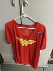 WONDER WOMAN Top with two detachable CAPES 2XL Junior NEW Costume Shirt NWT DC