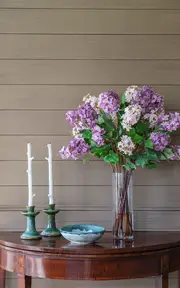 [Diane James Designs] Purple Lilacs in Tall Glass Cylinder