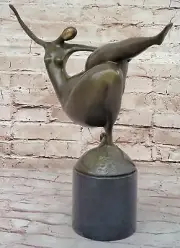 FERNANDO BOTERO TRIBUTE BRONZE SCULPTURE BELLA DONNA IV FLOATING WOMAN GIFT ART