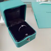 在飛比找Yahoo!奇摩拍賣優惠-現貨Tiffany&CO.蒂芙尼 S925純銀戒指 水晶戒指