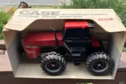 VINTAGE 1986 ERTL 1/16 SCALE CASE INTERNATIONAL 4994 4WD TRACTOR CASE IH