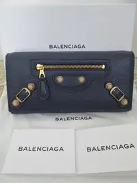 在飛比找Yahoo!奇摩拍賣優惠-名牌巴黎世家Balenciaga(礦石藍)深藍色多卡大金扣扣