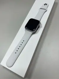 在飛比找Yahoo!奇摩拍賣優惠-Apple Watch se 44mm lte